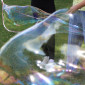 Experimente mit Riesenseifenblasen